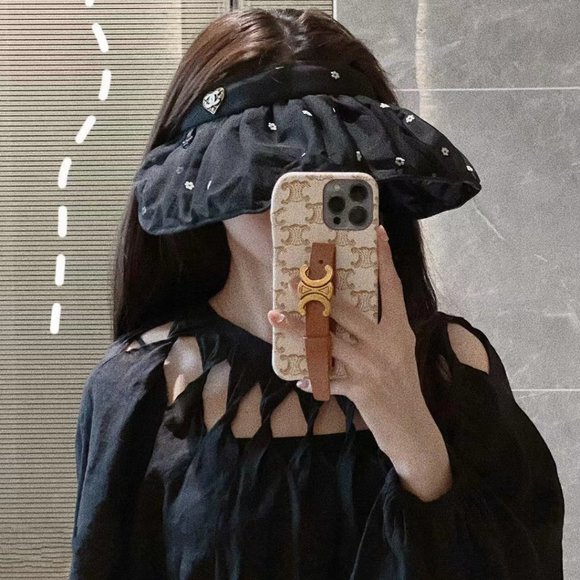 AUTHENTIC  Louis Vuitton HatsAUTHENTIC  Louis Vuitton Hats main image 8